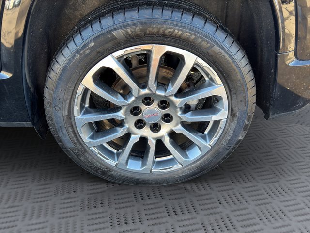 Used 2022 GMC Acadia Denali w/ Denali Ultimate Package image 30