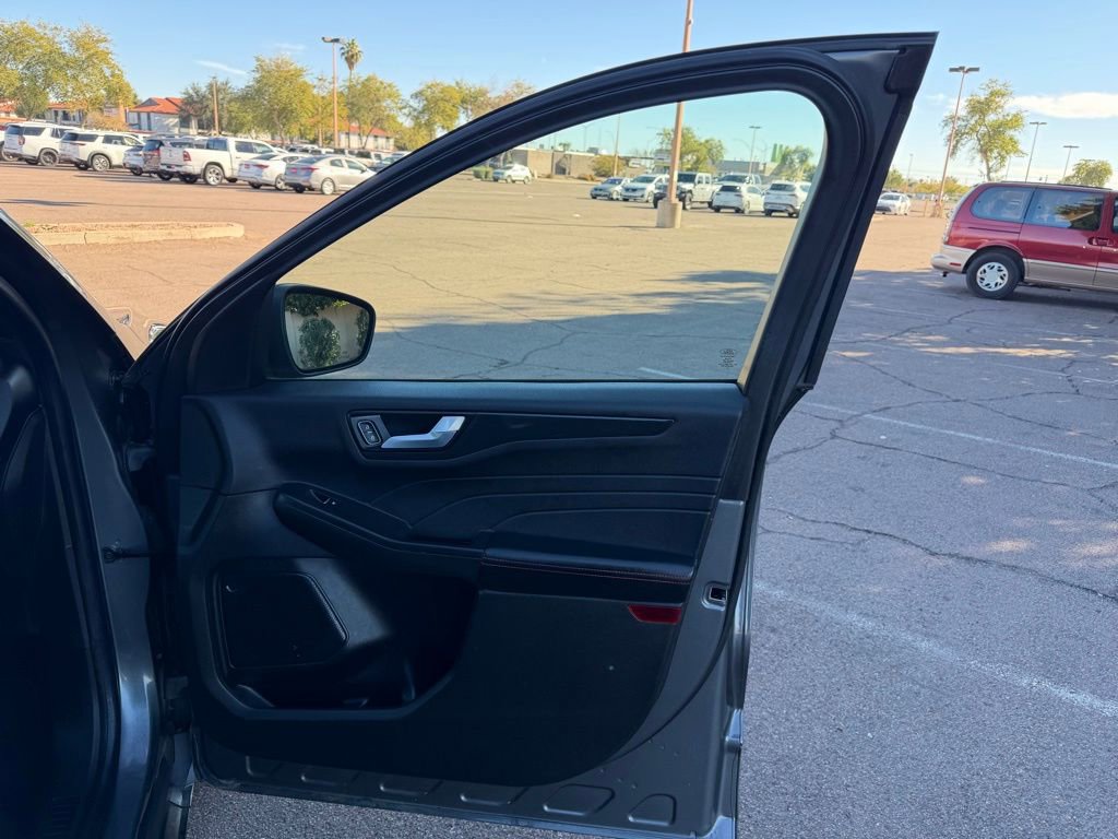 Used 2023 Ford Escape ST-Line w/ Tech Pack #1 image 19