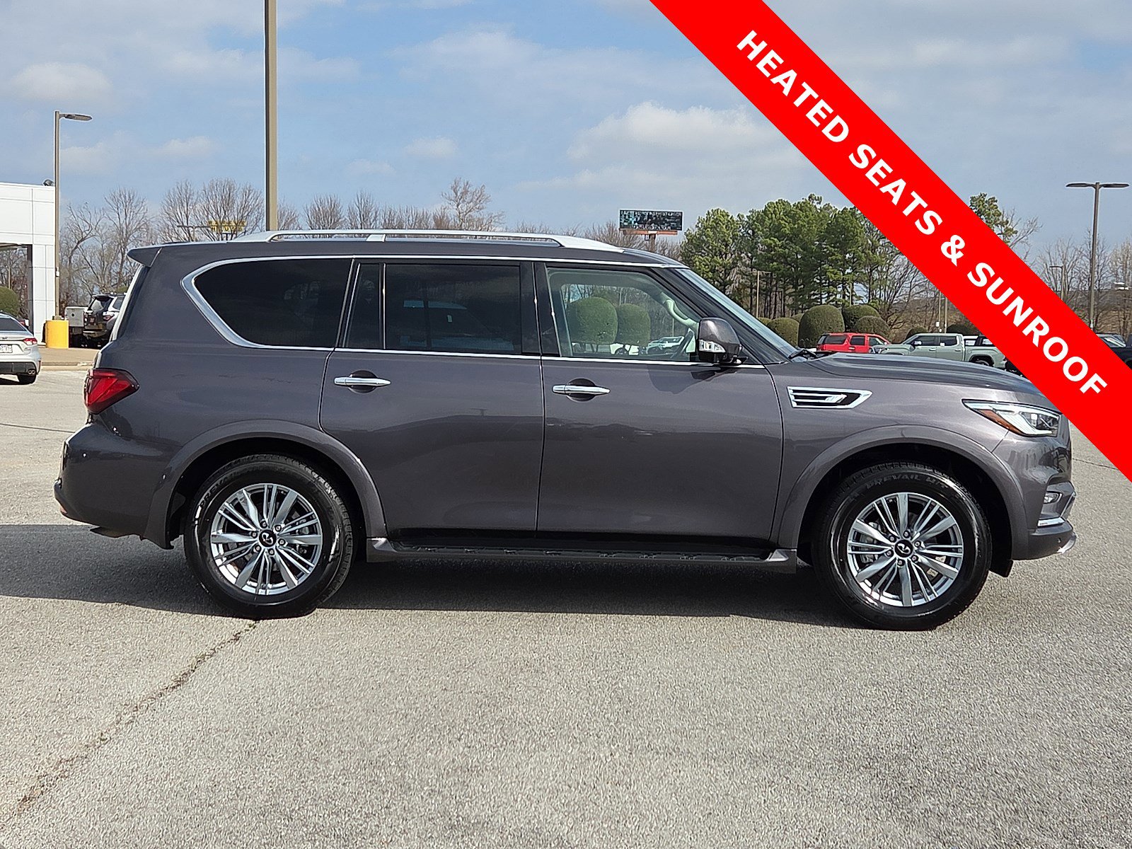 Used 2024 INFINITI QX80 Luxe image 6