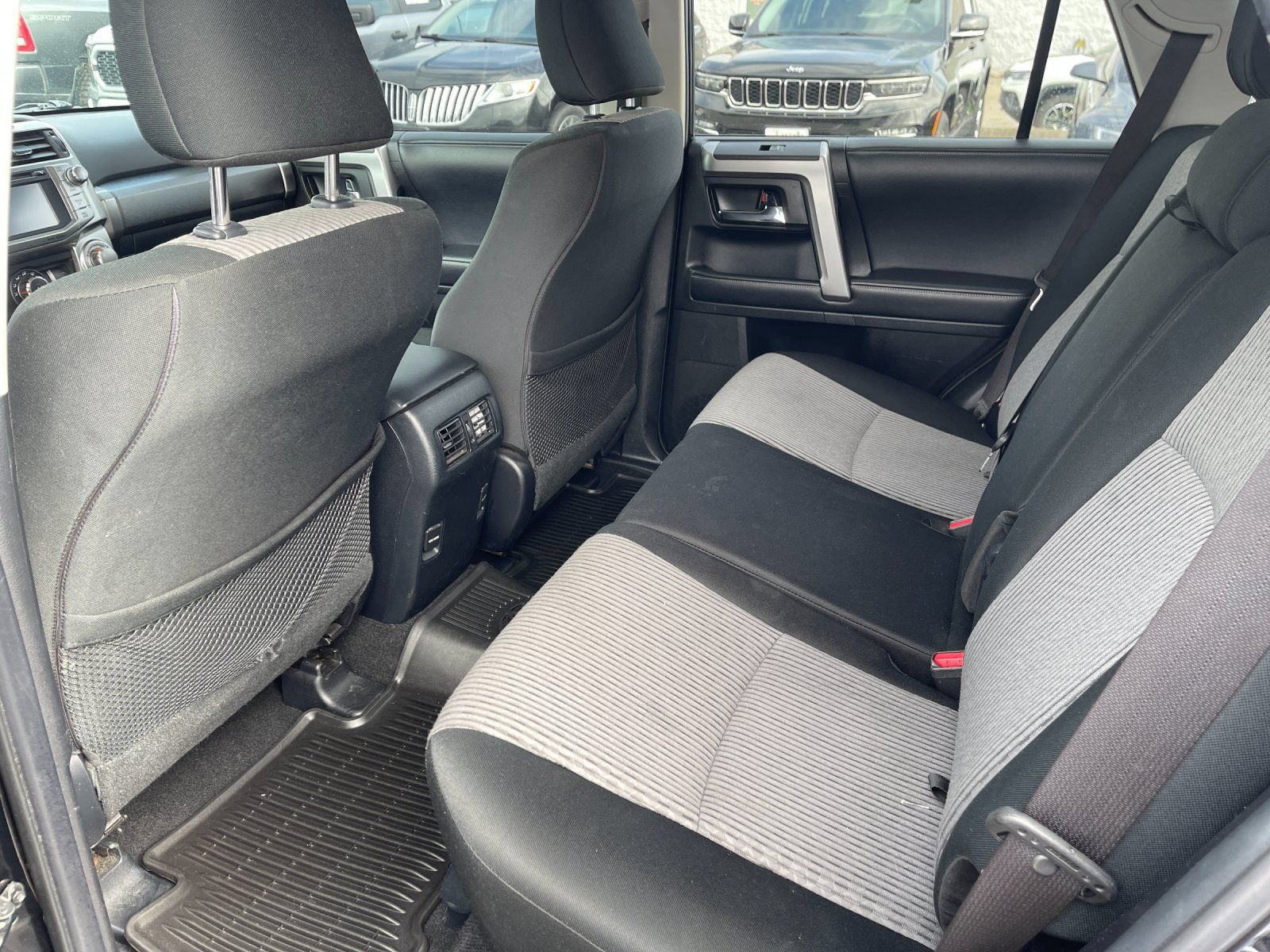 Used 2019 Toyota 4Runner SR5 AWD/4WD image 14