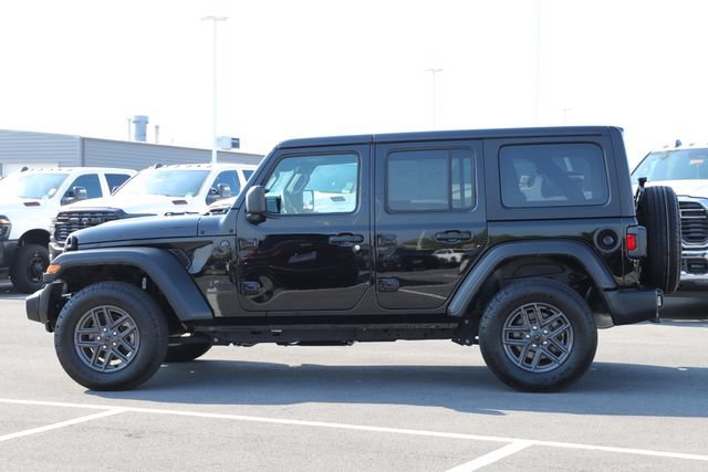 Used 2025 Jeep Wrangler Unlimited Sport AWD/4WD image 3