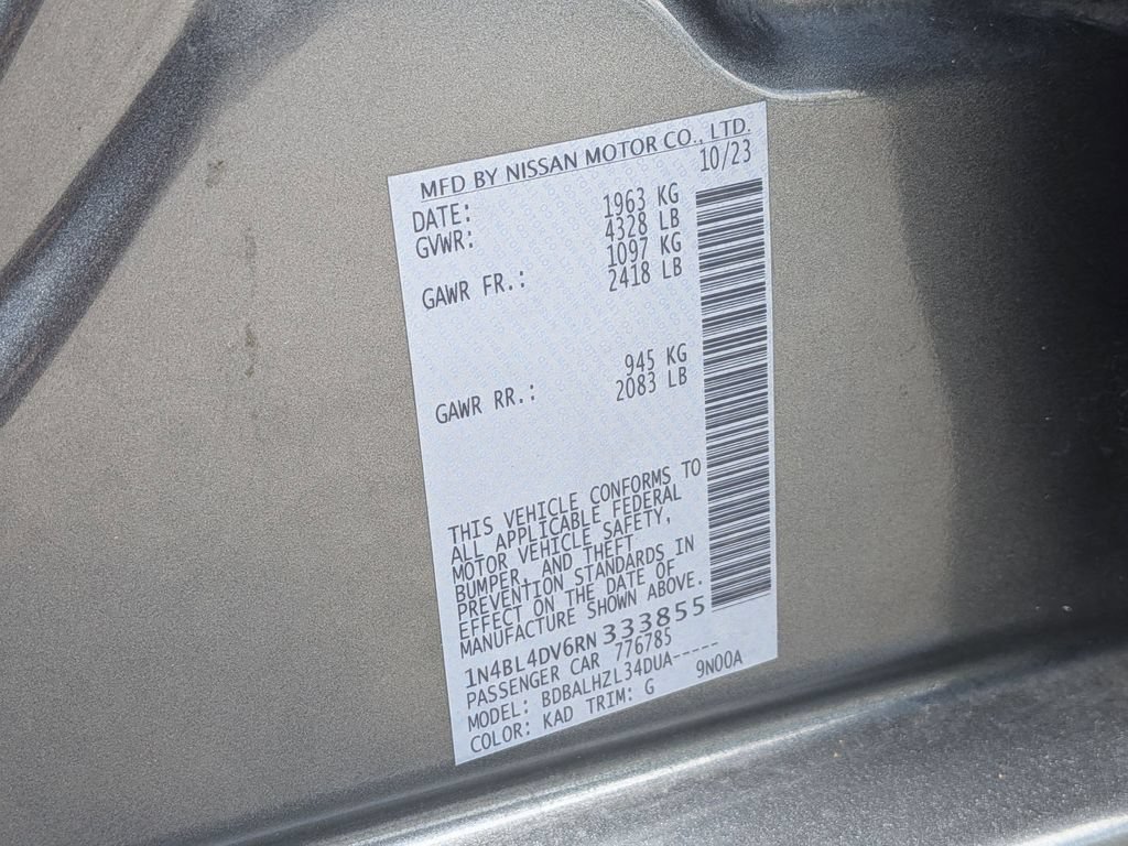 Used 2024 Nissan Altima 2.5 SV FWD image 31