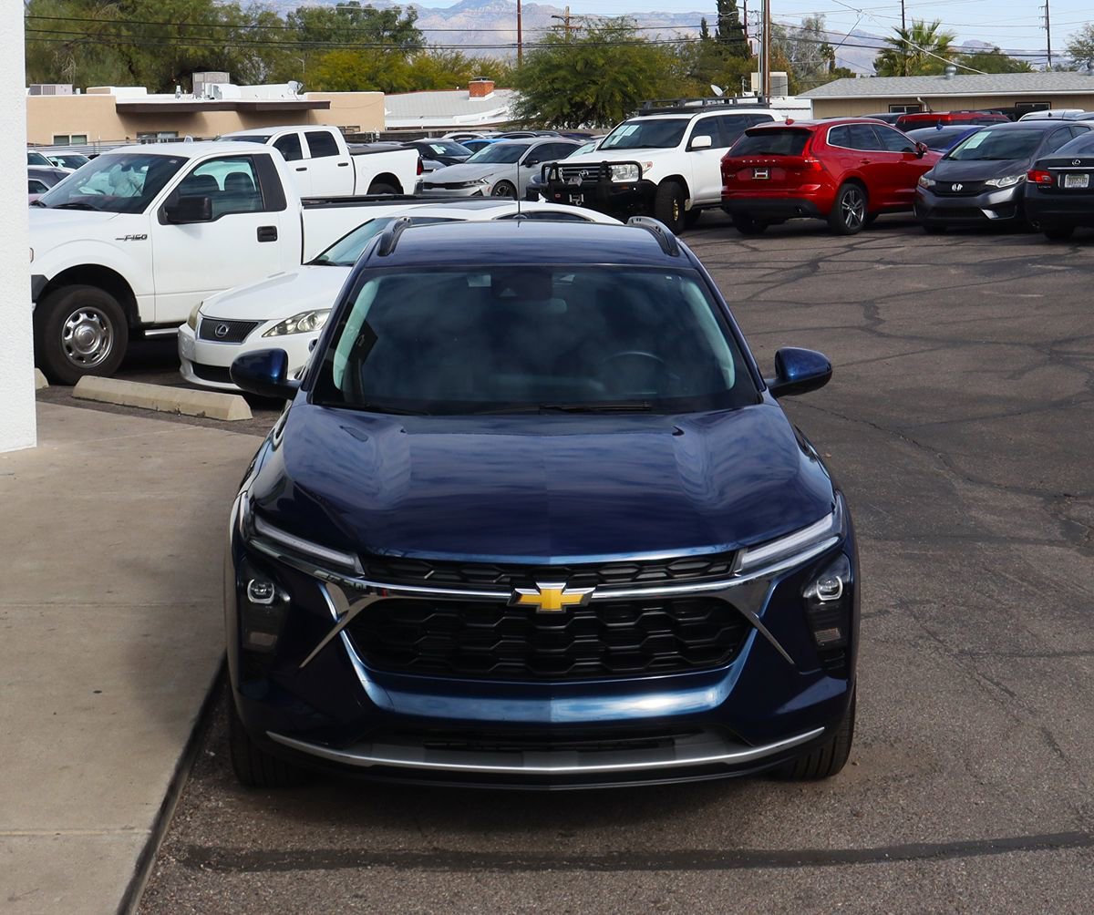 Used 2024 Chevrolet Trax LT w/ Driver Confidence Package FWD image 15