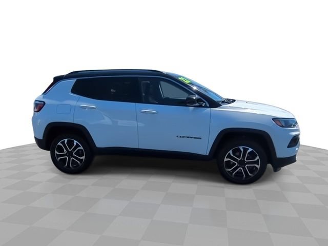 Used 2022 Jeep Compass Limited AWD/4WD image 10