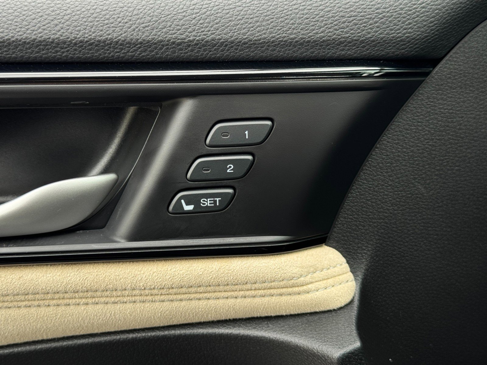 Used 2018 Honda Clarity Touring image 16