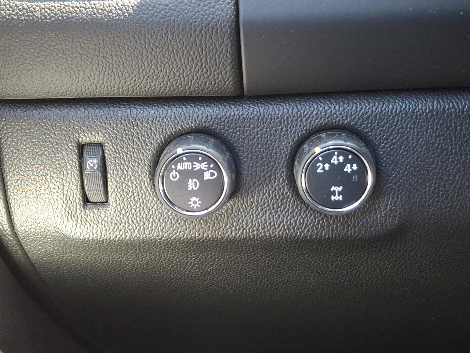 Used 2016 Chevrolet Colorado LT w/ LT Convenience Package AWD/4WD image 22