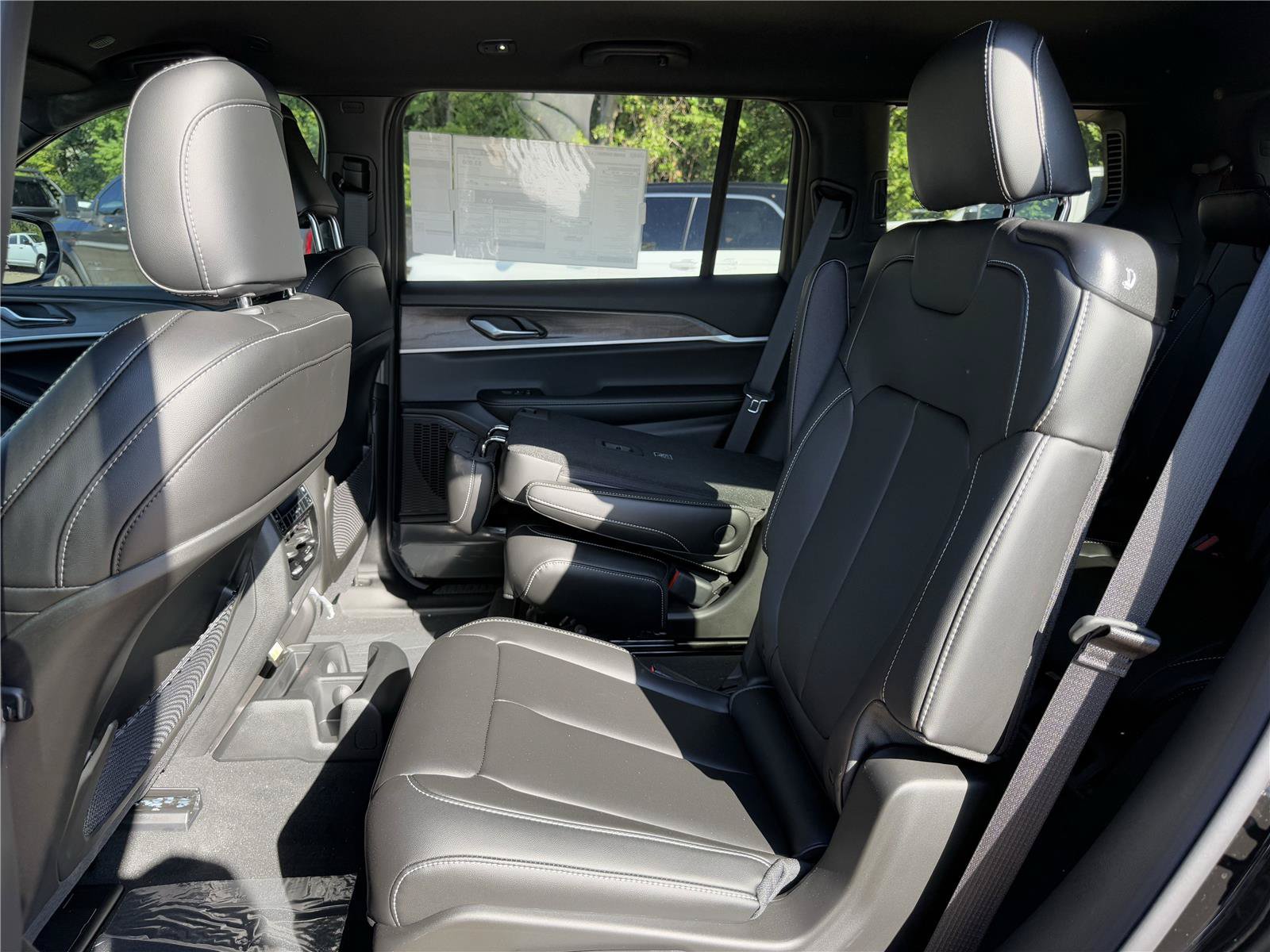 New 2025 Jeep Grand Cherokee L Limited w/ Black Appearance Package RWD image 19