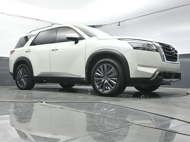 Used 2023 Nissan Pathfinder SL w/ SL Premium Package image 41