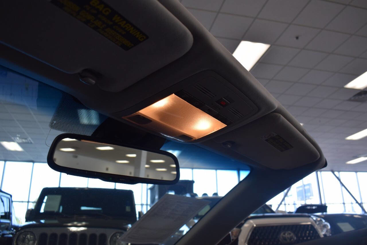 Used 2013 Lexus IS 350C Base 2dr Convertible w/ Luxury Pkg image 54