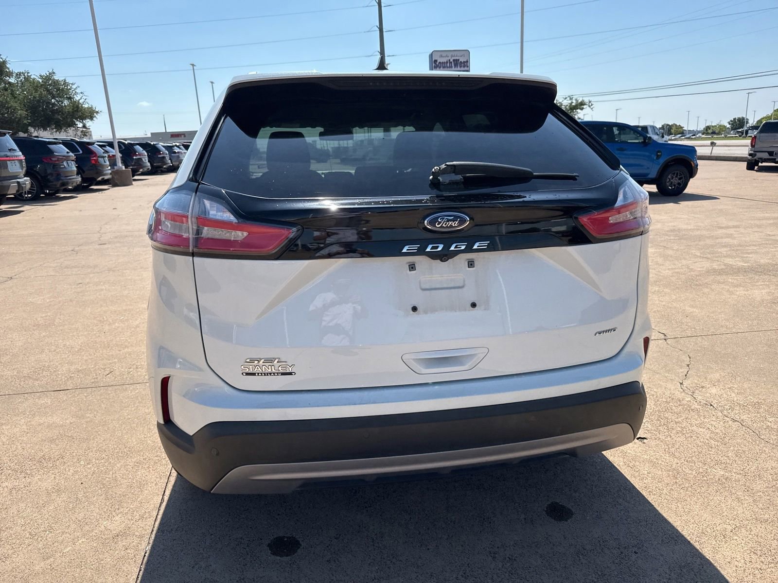 Used 2022 Ford Edge SEL w/ Convenience Package AWD/4WD image 6
