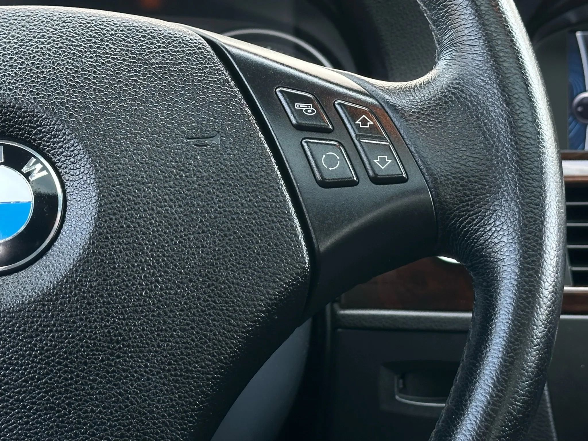 Used 2010 BMW 335d Sedan image 28