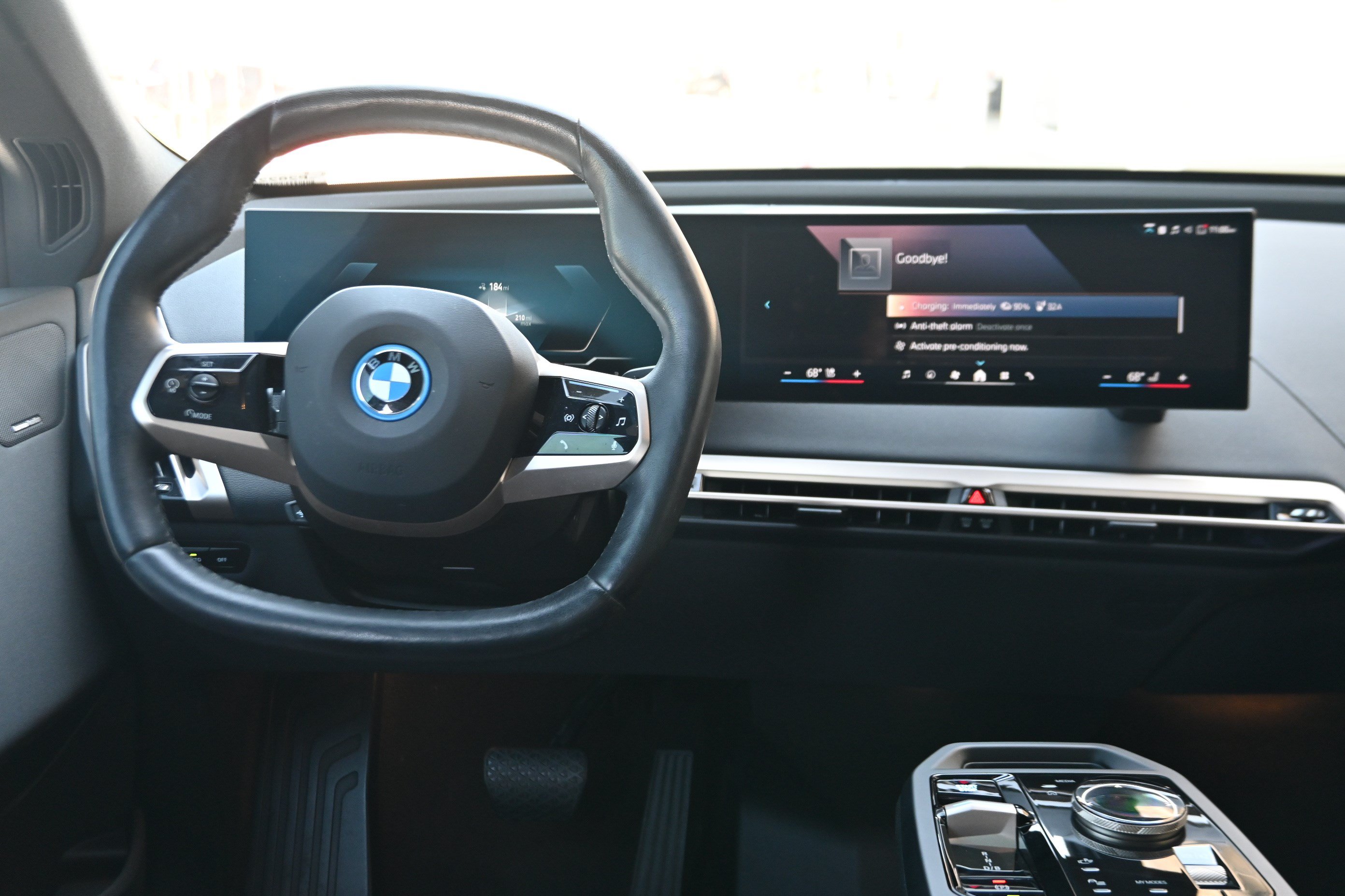 Used 2024 BMW iX xDrive50 w/ Premium Package AWD/4WD image 29