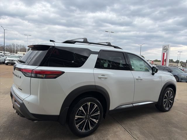 New 2026 Nissan Pathfinder Platinum w/ Cargo Package FWD image 4