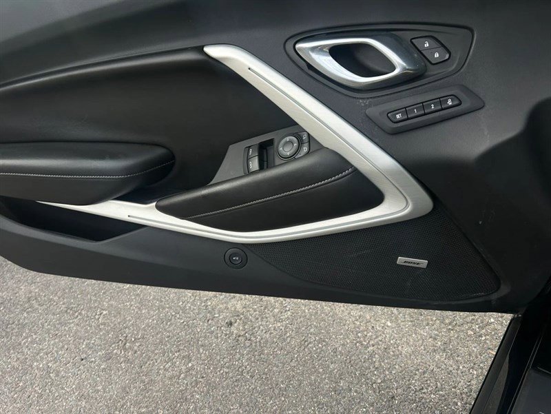 Used 2017 Chevrolet Camaro SS RWD image 13
