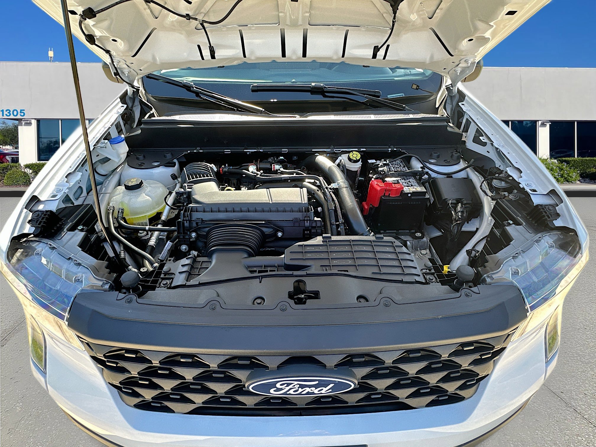 Certified 2025 Ford Maverick XL w/ Equipment Group 102A image 26