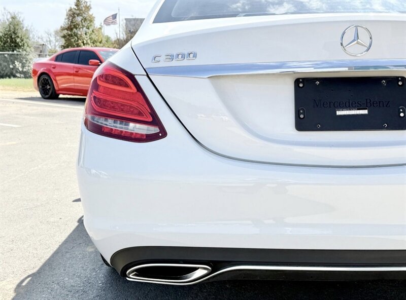 Used 2016 Mercedes-Benz C 300 4MATIC Sedan image 9