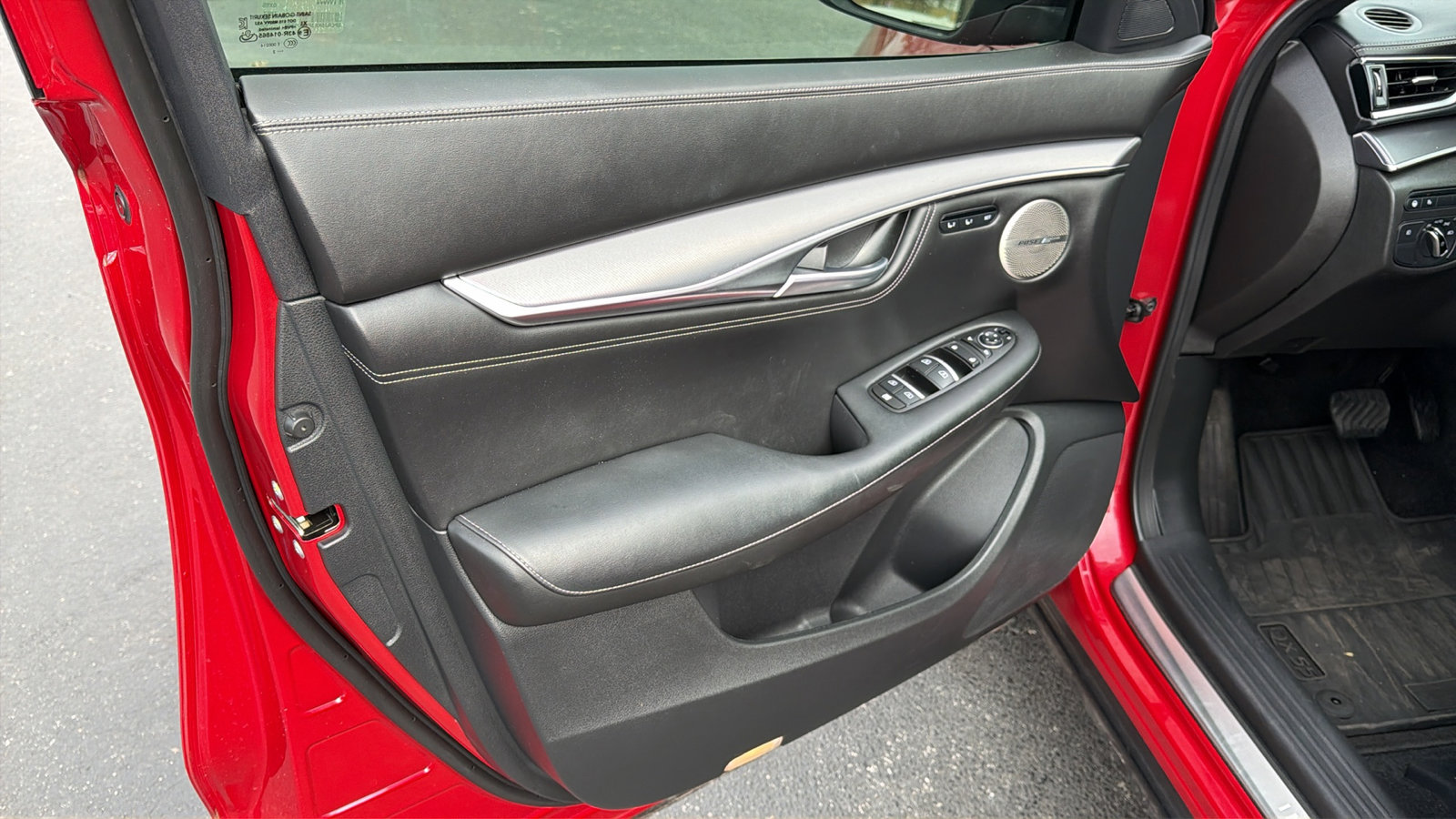 Used 2023 INFINITI QX55 Essential image 10