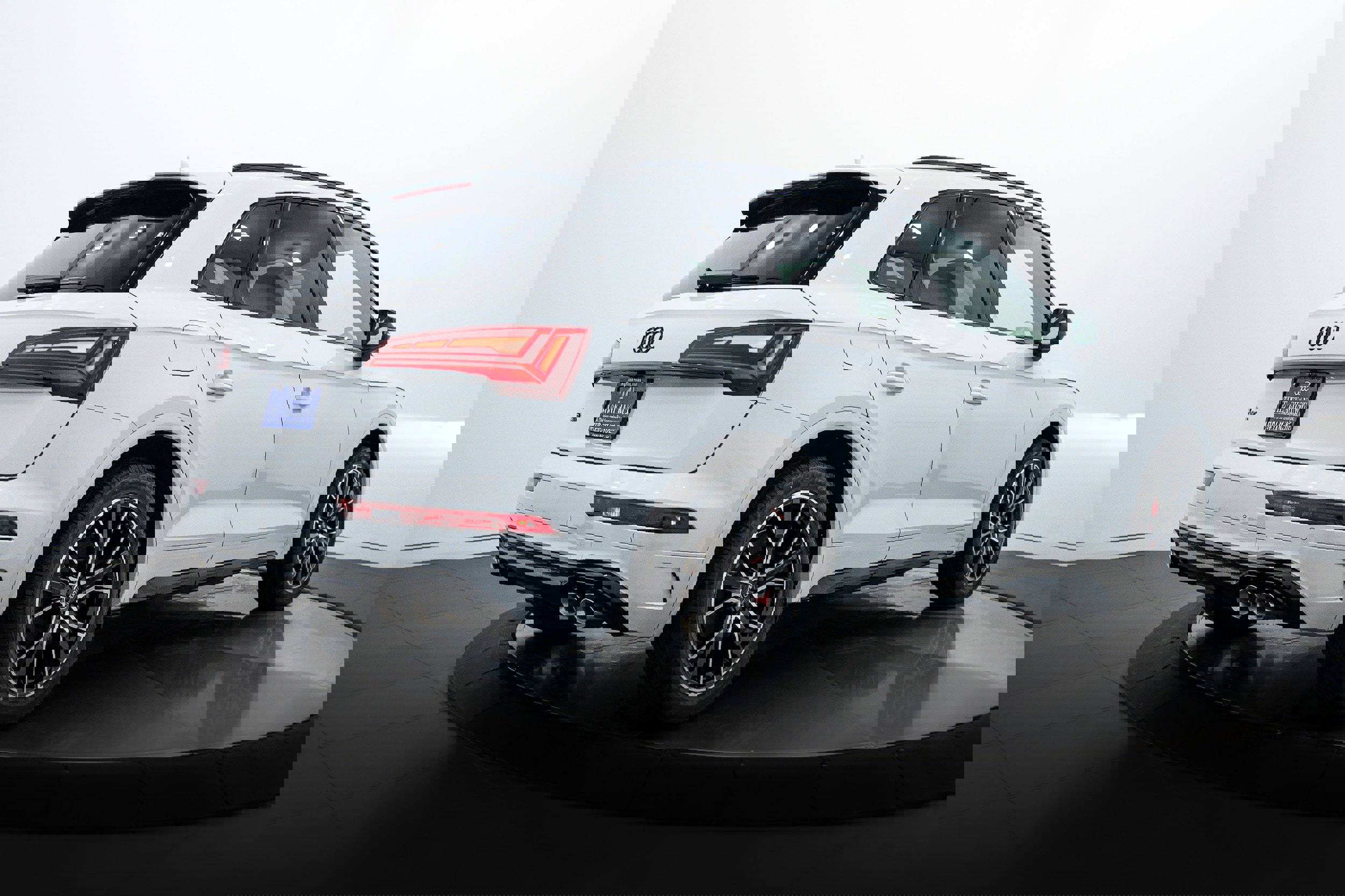 New 2025 Audi SQ5 Premium Plus image 4