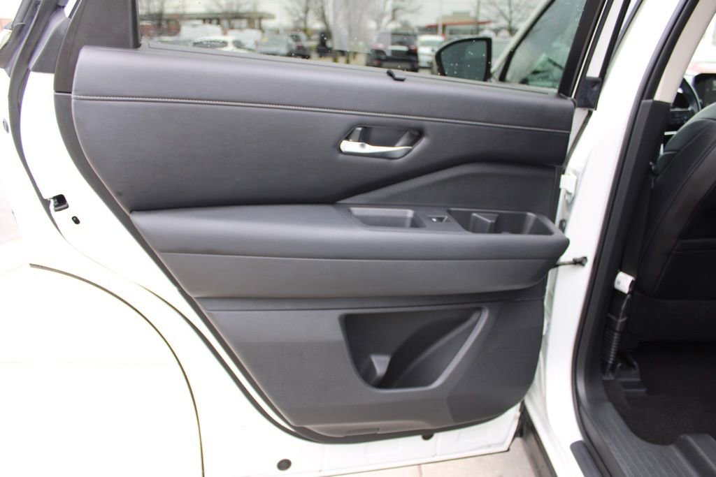 Certified 2023 Nissan Pathfinder SL image 28