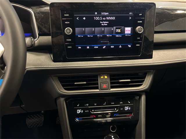 New 2026 Volkswagen Taos SE image 16