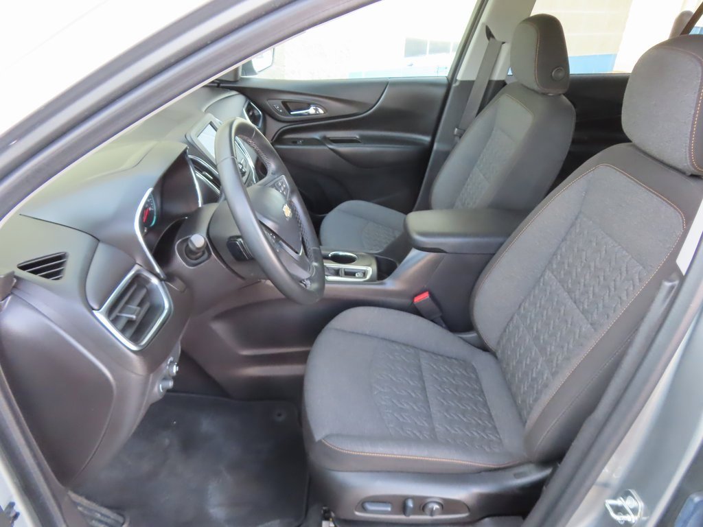 Used 2023 Chevrolet Equinox LT w/ Driver Convenience Package image 24