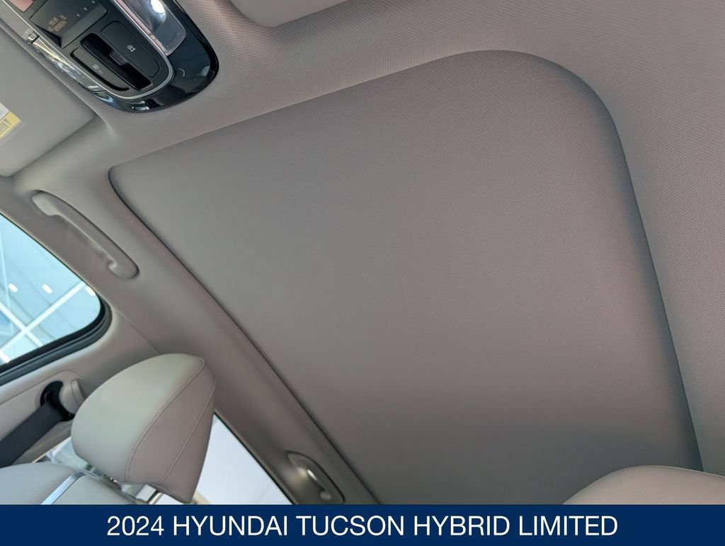 Certified 2024 Hyundai Tucson Limited AWD/4WD image 16