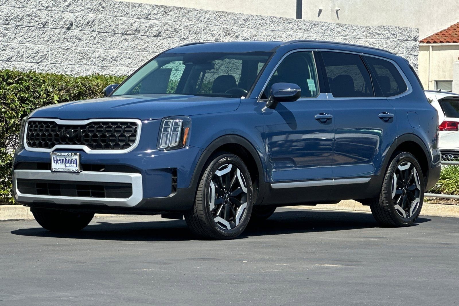 Used 2023 Kia Telluride S image 8