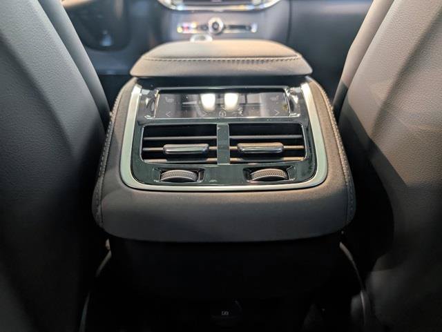 New 2026 Volvo XC90 B6 Plus w/ Protection Package Premier AWD/4WD image 24