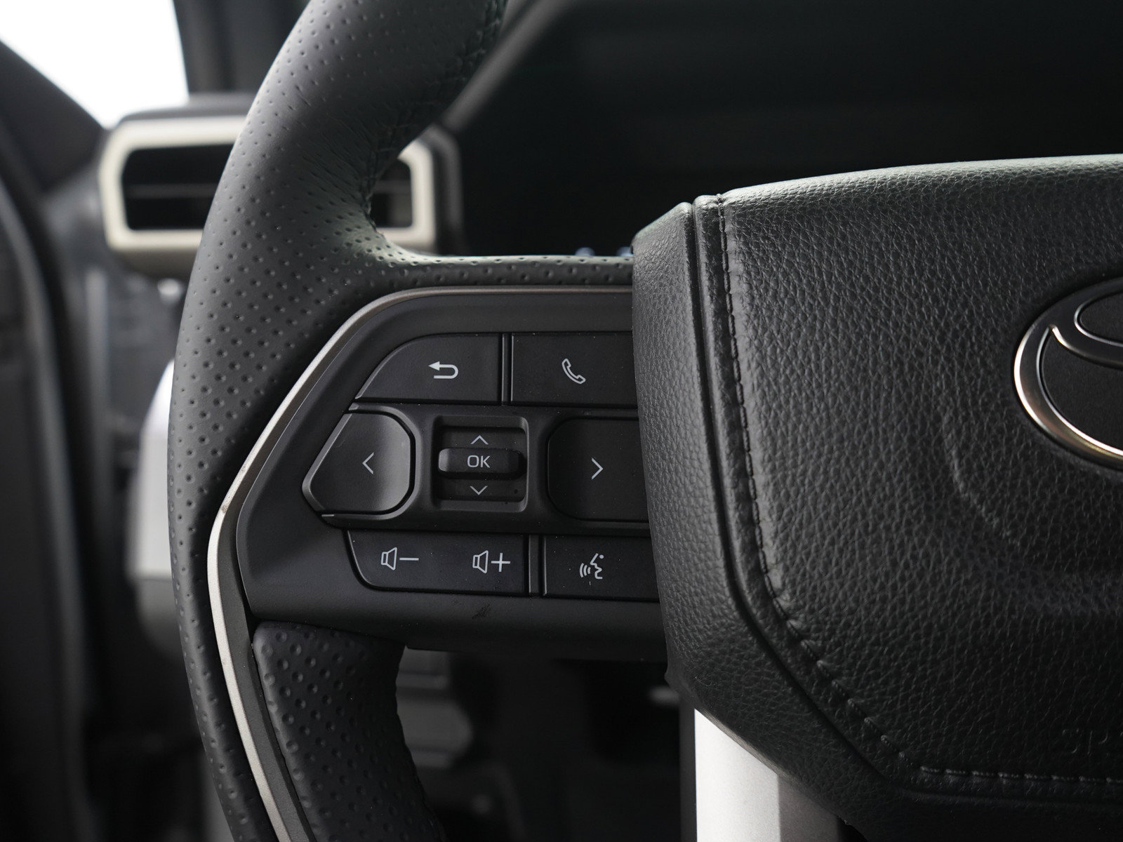 Used 2026 Toyota 4Runner SR5 AWD/4WD image 23