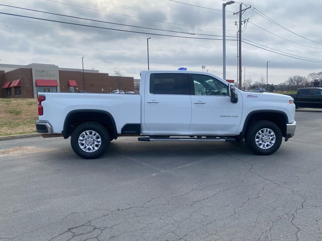 Used 2022 Chevrolet Silverado 2500 LTZ w/ LTZ Convenience Package AWD/4WD image 8