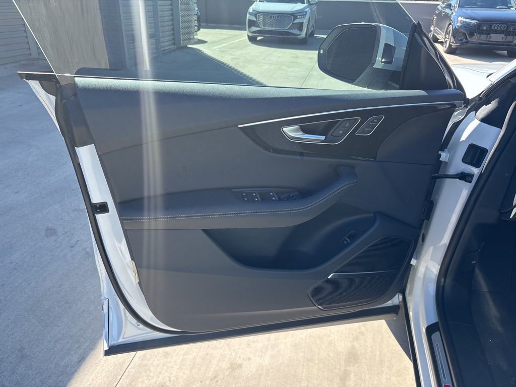 New 2026 Audi Q8 Premium Plus image 10