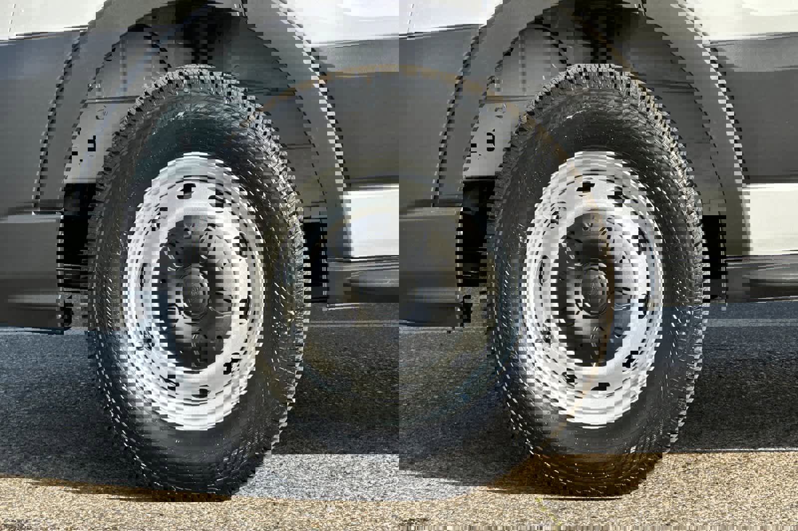 New 2026 Ford Transit 250 148 Medium Roof image 26