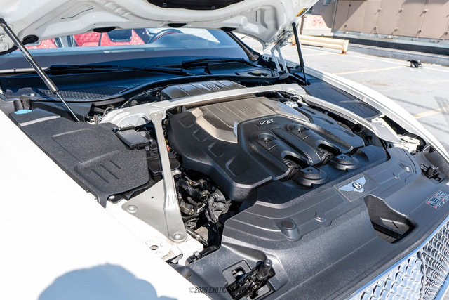 Used 2020 Bentley Continental GT V8 image 25