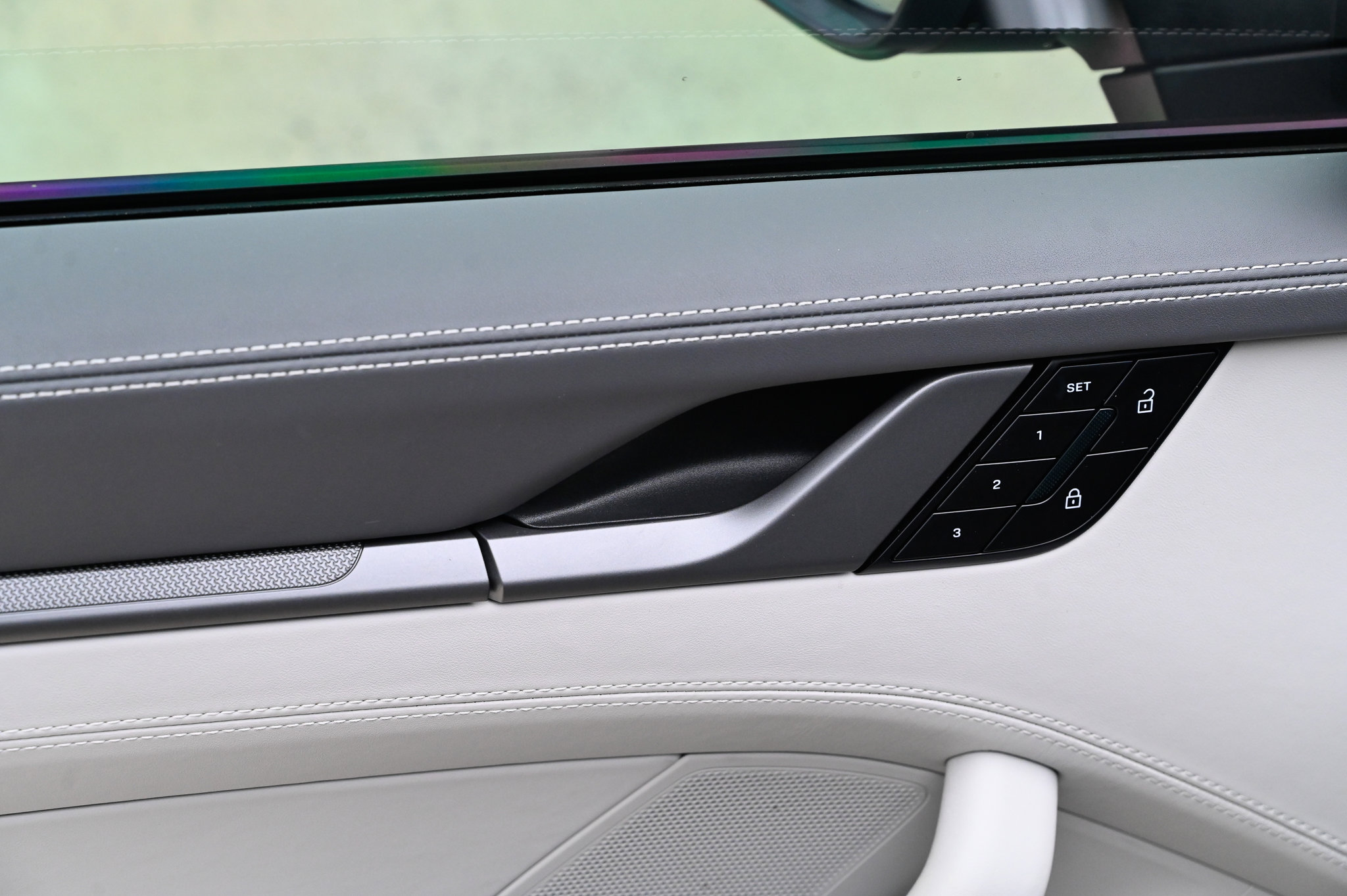 Used 2025 Porsche 911 Carrera image 20