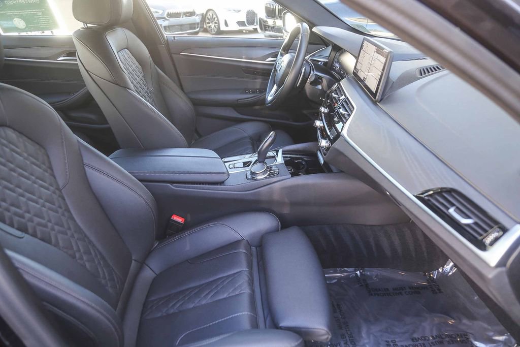 Certified 2023 BMW 530e w/ Convenience Package RWD image 13