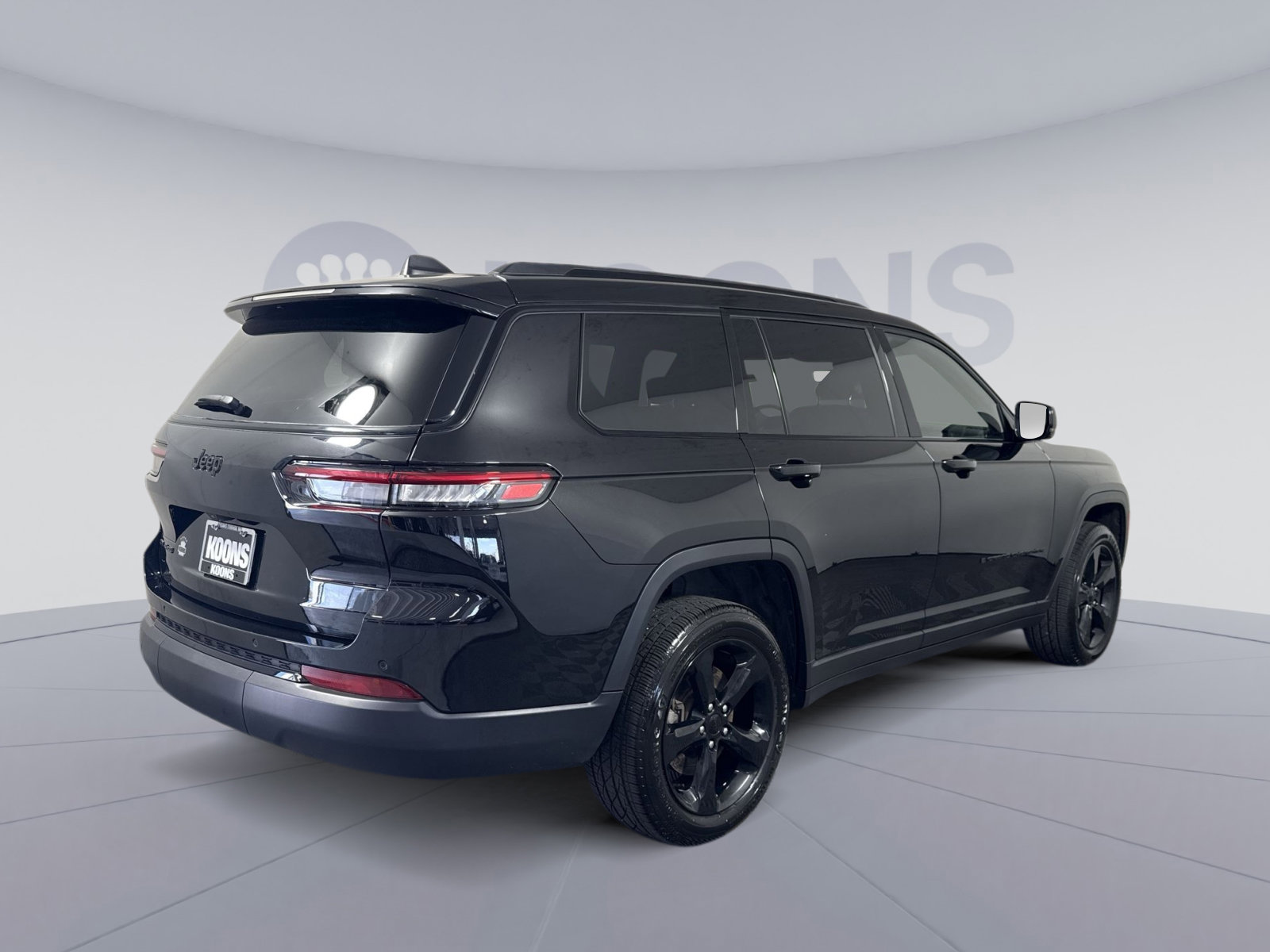 Used 2023 Jeep Grand Cherokee L Laredo image 7