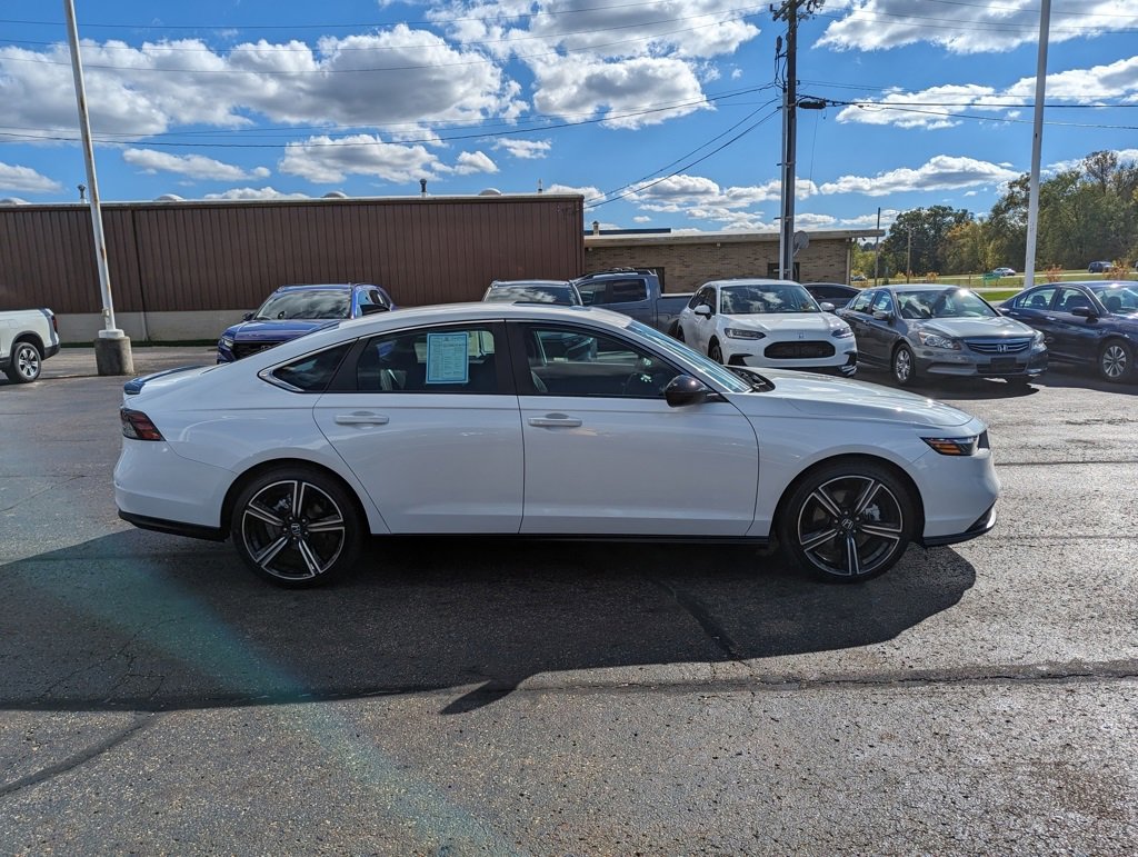 Certified 2025 Honda Accord Sport image 2