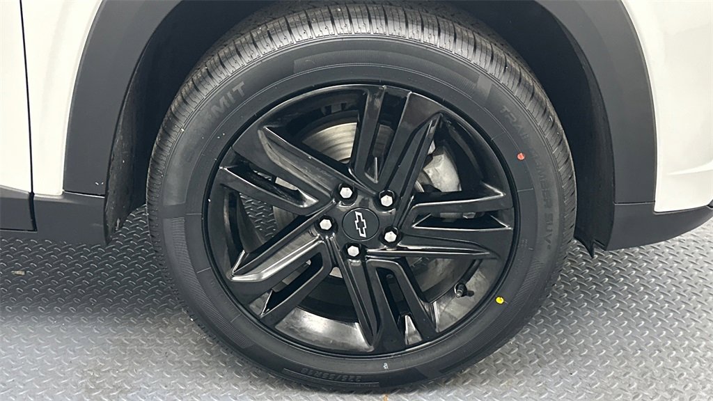 Used 2024 Chevrolet Trax ACTIV w/ Driver Confidence Package image 22