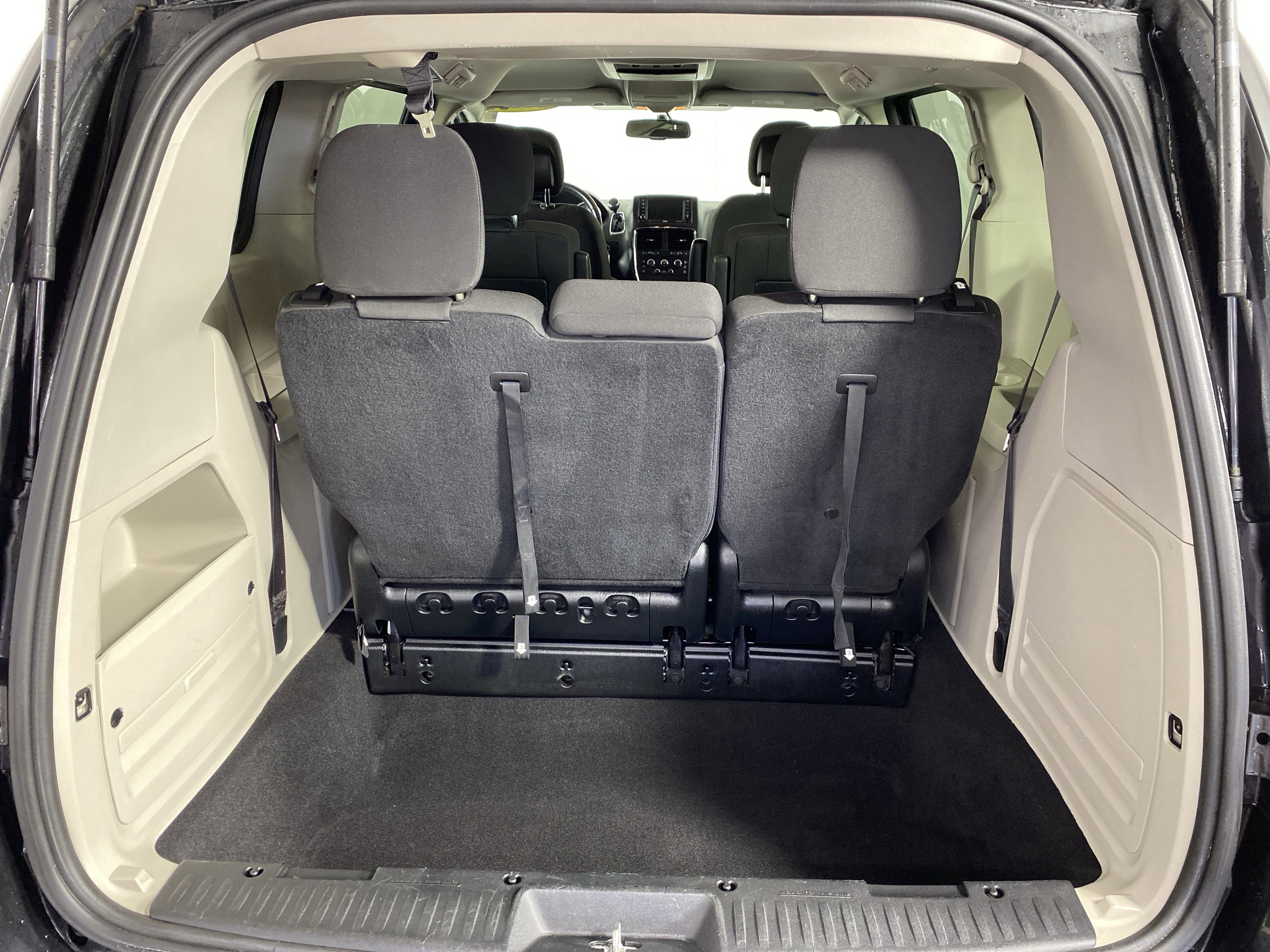 Used 2017 Dodge Grand Caravan SE w/ Power Window Group image 33