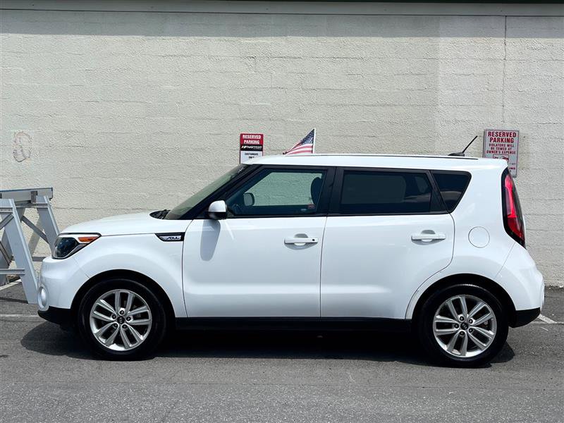 Used 2019 Kia Soul + image 5
