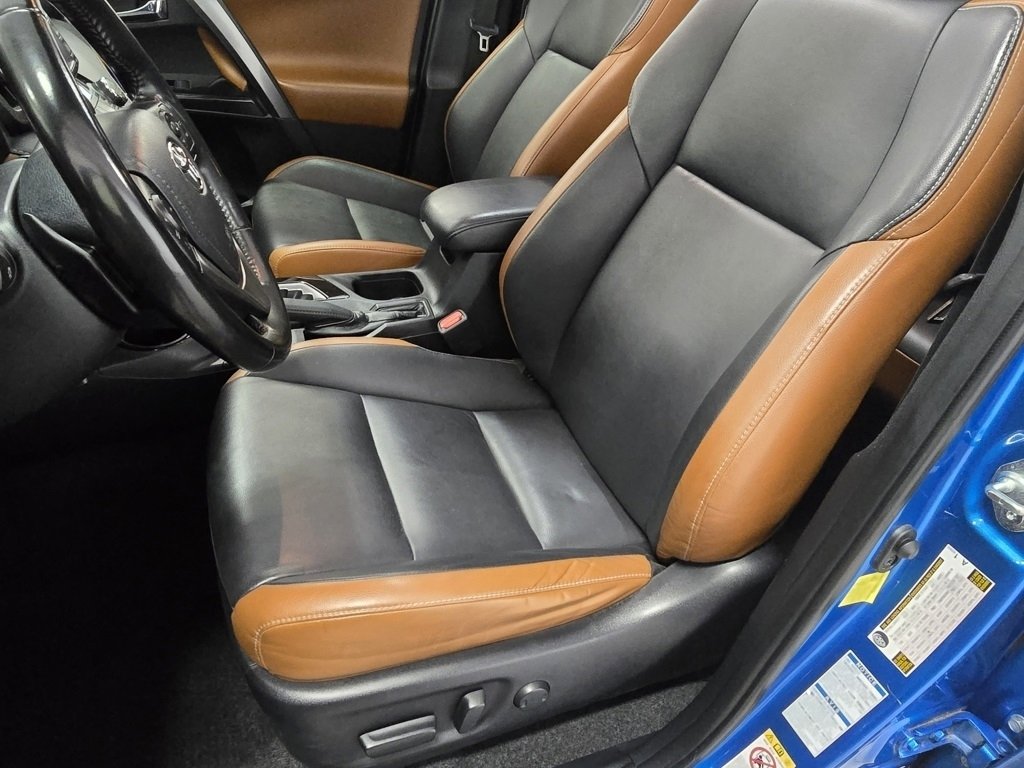 Used 2018 Toyota RAV4 SE w/ Power Extra Value Package image 21