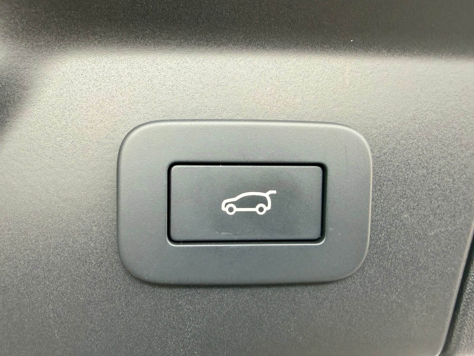 Used 2024 Land Rover Range Rover Velar Dynamic SE AWD/4WD image 23