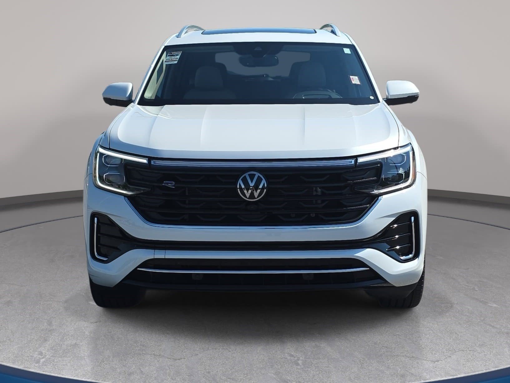 Used 2024 Volkswagen Atlas SEL Premium R-Line AWD/4WD image 2