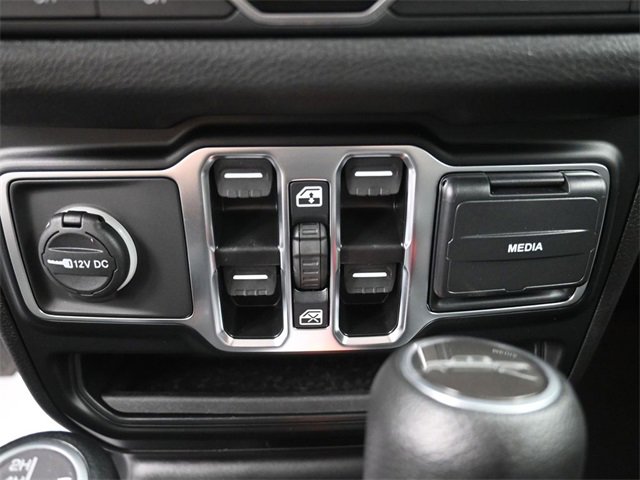 Used 2024 Jeep Gladiator Sport image 22