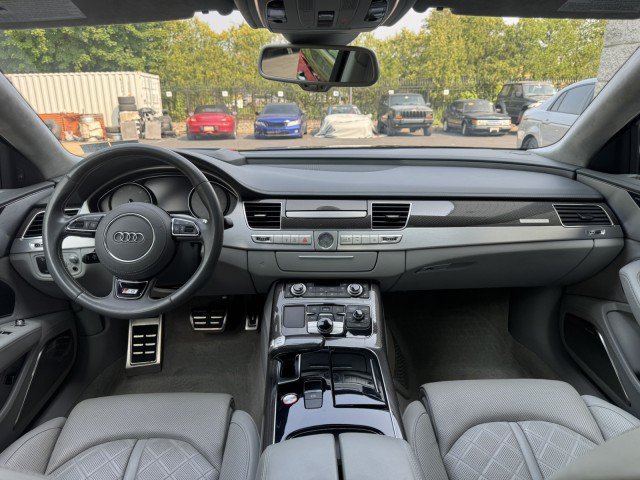 Used 2017 Audi S8 Plus AWD/4WD image 33