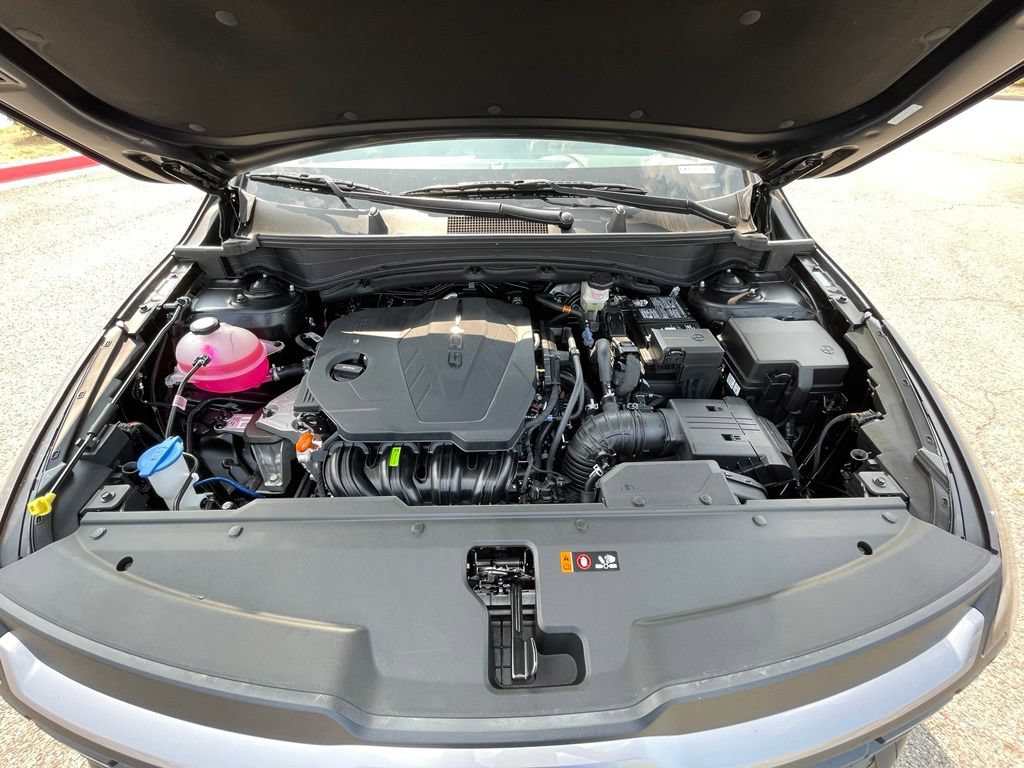 New 2026 Kia Sportage LX FWD image 32