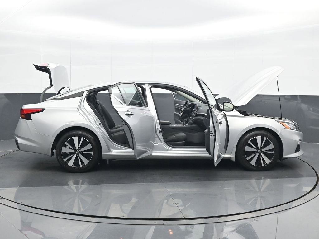 Used 2022 Nissan Altima 2.5 SV FWD image 26