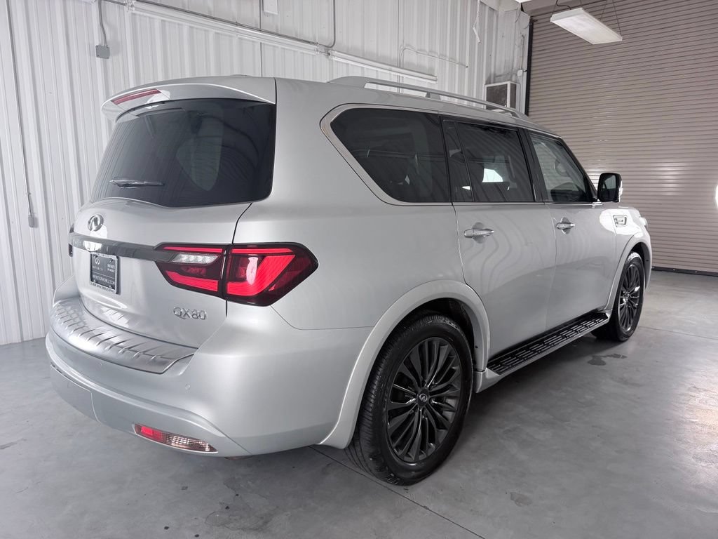 Used 2023 INFINITI QX80 Premium Select w/ All-Season Package RWD image 5