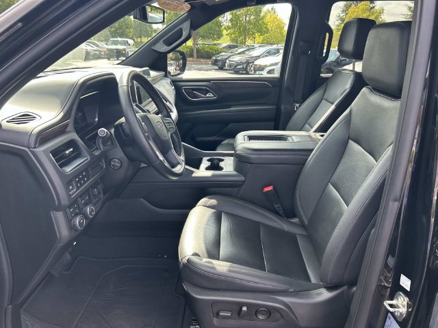 Used 2023 Chevrolet Tahoe Z71 w/ Luxury Package AWD/4WD image 24