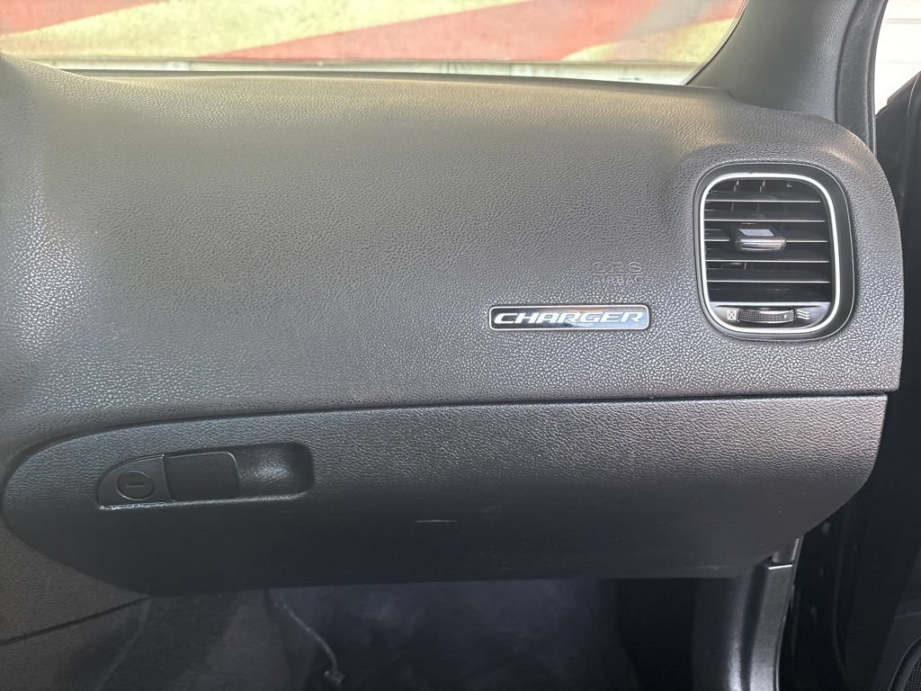 Used 2022 Dodge Charger SXT RWD image 15